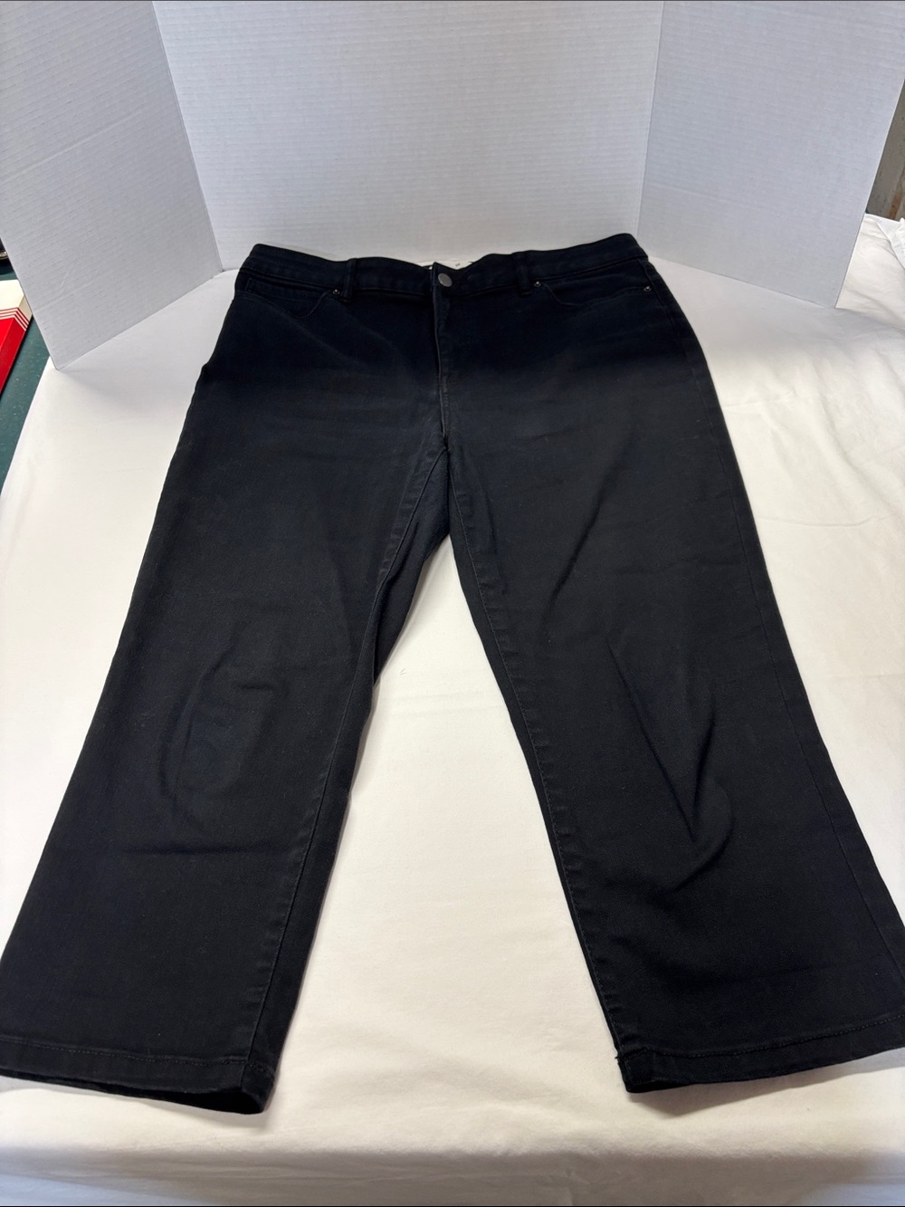 Ricki's Black High-Rise Stretch Capris